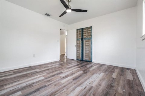 Villa ou maison à louer à Largo, Floride: 2 chambres, 92.53 m2 № 2425748 - photo 25