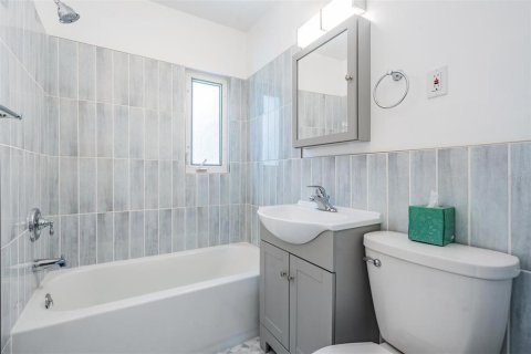 Villa ou maison à louer à Largo, Floride: 2 chambres, 92.53 m2 № 2425748 - photo 23