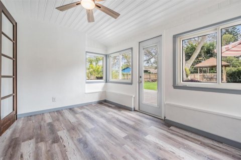 Villa ou maison à louer à Largo, Floride: 2 chambres, 92.53 m2 № 2425748 - photo 19