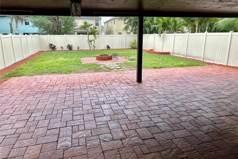 House in Kissimmee, Florida 4 bedrooms, 217.21 sq.m. № 1631048 - photo 24