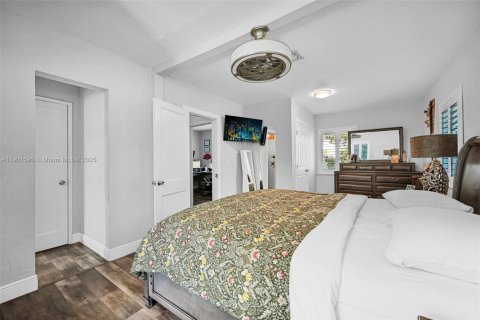 House in Miami, Florida 3 bedrooms, 128.86 sq.m. № 1954329 - photo 16