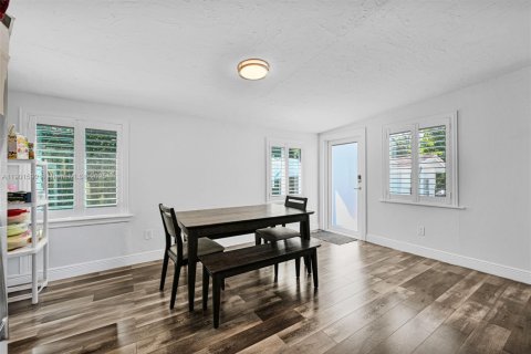 Купить виллу или дом в Майами, Флорида 6 комнат, 128.86м2, № 1954329 - фото 11