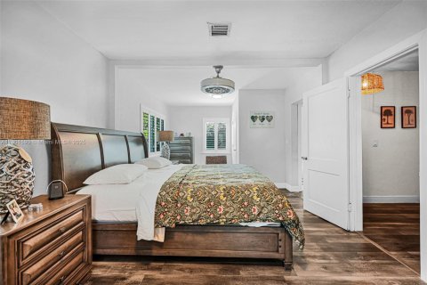 Купить виллу или дом в Майами, Флорида 6 комнат, 128.86м2, № 1954329 - фото 28