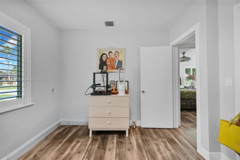 Купить виллу или дом в Майами, Флорида 6 комнат, 128.86м2, № 1954329 - фото 21