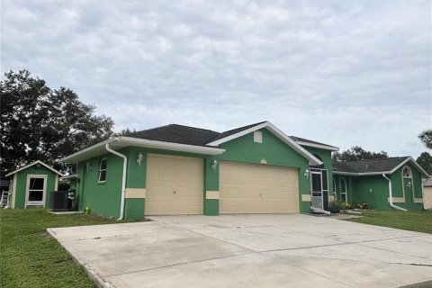 Villa ou maison à vendre à North Port, Floride: 3 chambres, 206.34 m2 № 2400116 - photo 5