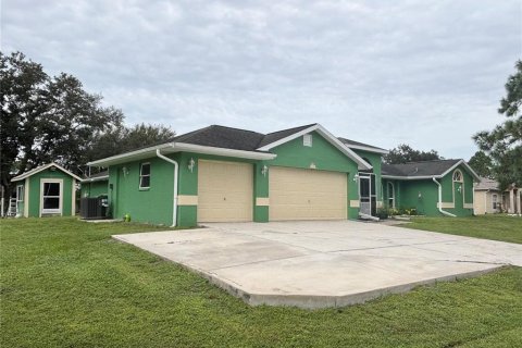 Villa ou maison à vendre à North Port, Floride: 3 chambres, 206.34 m2 № 2400116 - photo 6