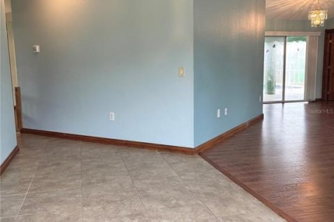 Villa ou maison à vendre à North Port, Floride: 3 chambres, 206.34 m2 № 2400116 - photo 7