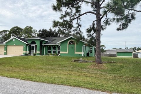 Villa ou maison à vendre à North Port, Floride: 3 chambres, 206.34 m2 № 2400116 - photo 4