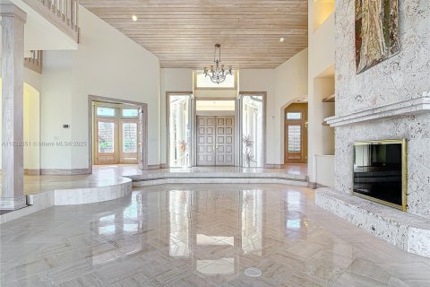 House in Bonita Springs, Florida 4 bedrooms, 728.17 sq.m. № 1814868 - photo 15