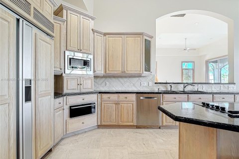 House in Bonita Springs, Florida 4 bedrooms, 728.17 sq.m. № 1814868 - photo 16