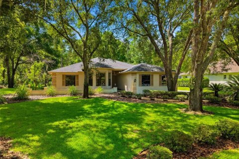 House in Wesley Chapel, Florida 3 bedrooms, 223.15 sq.m. № 2228120