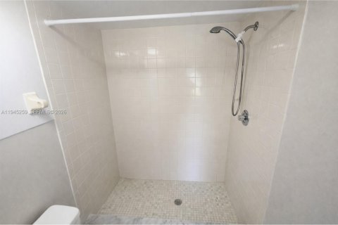 Copropriété à louer à Naples, Floride: 2 chambres, 111.48 m2 № 2152856 - photo 12