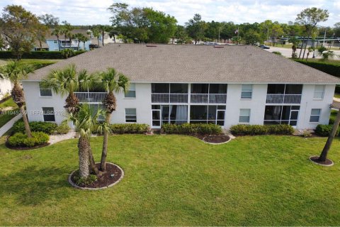 Copropriété à louer à Naples, Floride: 2 chambres, 111.48 m2 № 2152856 - photo 26