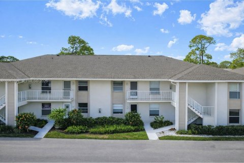 Condo à Naples, Floride, 2 chambres  № 2152856