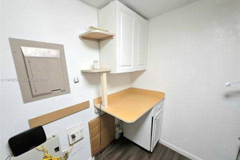 Copropriété à louer à Naples, Floride: 2 chambres, 111.48 m2 № 2152856 - photo 20