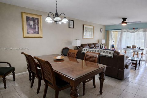 Copropriété à louer à Naples, Floride: 2 chambres, 111.48 m2 № 2152856 - photo 9