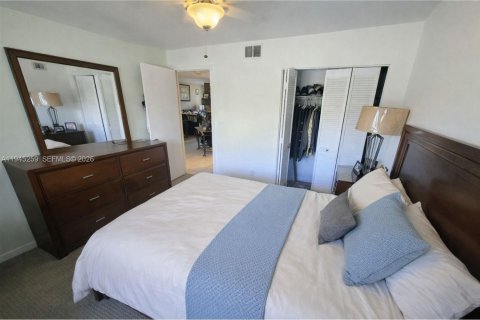 Copropriété à louer à Naples, Floride: 2 chambres, 111.48 m2 № 2152856 - photo 19