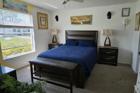 Copropriété à louer à Naples, Floride: 2 chambres, 111.48 m2 № 2152856 - photo 11
