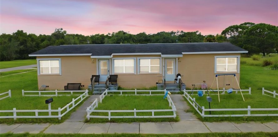 Immobilier commercial à Mims, Floride 4 chambres, 139.35 m2 № 2378276