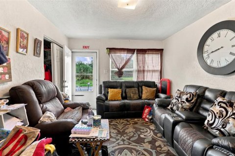 Immobilier commercial à vendre à Mims, Floride: 4 chambres, 139.35 m2 № 2378276 - photo 15