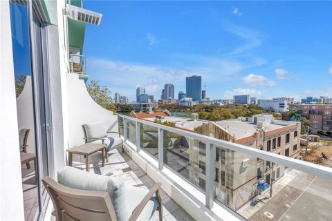 Copropriété à louer à Saint Petersburg, Floride: 3 chambres, 197.6 m2 № 2229804 - photo 3