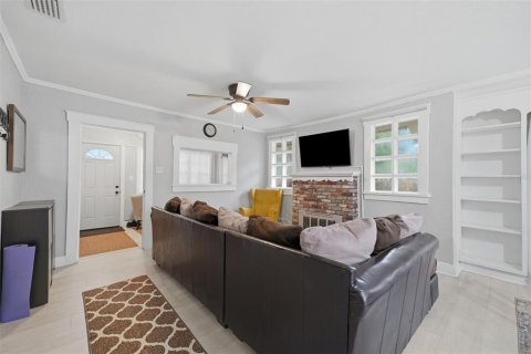 Villa ou maison à louer à Tampa, Floride: 3 chambres, 113.71 m2 № 2411619 - photo 6