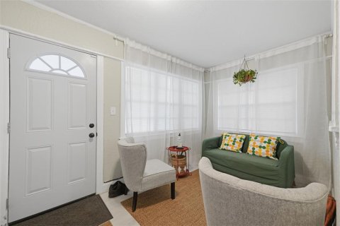 Villa ou maison à louer à Tampa, Floride: 3 chambres, 113.71 m2 № 2411619 - photo 3