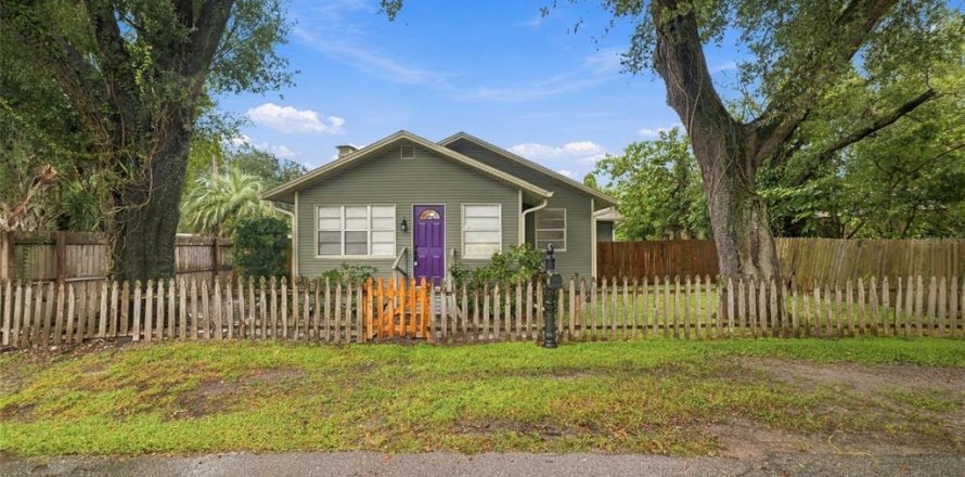 Villa ou maison à Tampa, Floride 3 chambres, 113.71 m2 № 2411619