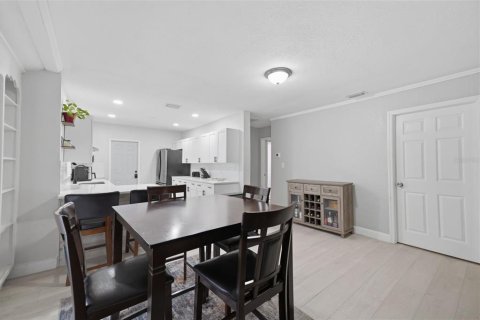 Villa ou maison à louer à Tampa, Floride: 3 chambres, 113.71 m2 № 2411619 - photo 8