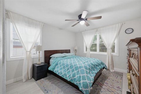 Villa ou maison à louer à Tampa, Floride: 3 chambres, 113.71 m2 № 2411619 - photo 16