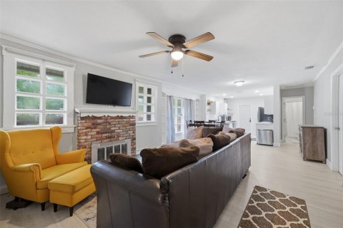 Villa ou maison à louer à Tampa, Floride: 3 chambres, 113.71 m2 № 2411619 - photo 4