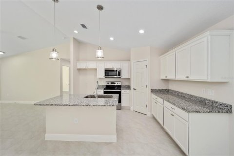 House in Citrus Springs, Florida 3 bedrooms, 131.83 sq.m. № 1631543 - photo 7