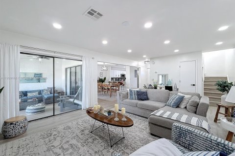 Adosado en venta en Tamarac, Florida, 2 dormitorios, 160.07 m2 № 1967121 - foto 23