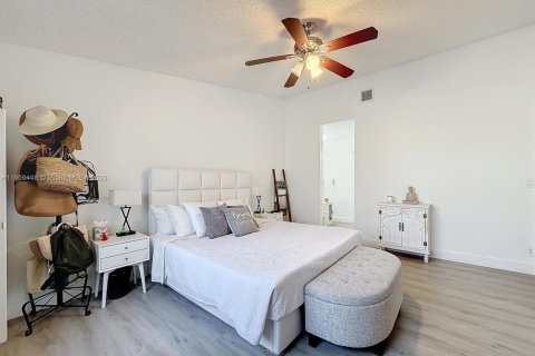 Adosado en venta en Tamarac, Florida, 2 dormitorios, 160.07 m2 № 1967121 - foto 30