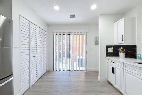 Adosado en venta en Tamarac, Florida, 2 dormitorios, 160.07 m2 № 1967121 - foto 13