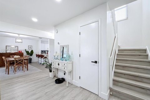 Adosado en venta en Tamarac, Florida, 2 dormitorios, 160.07 m2 № 1967121 - foto 26