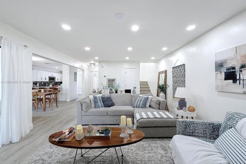 Adosado en venta en Tamarac, Florida, 2 dormitorios, 160.07 m2 № 1967121 - foto 22