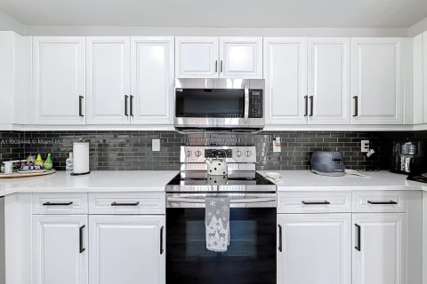 Adosado en venta en Tamarac, Florida, 2 dormitorios, 160.07 m2 № 1967121 - foto 10