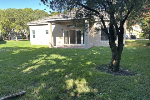 House in Weston, Florida 4 bedrooms, 196.58 sq.m. № 1995644 - photo 26