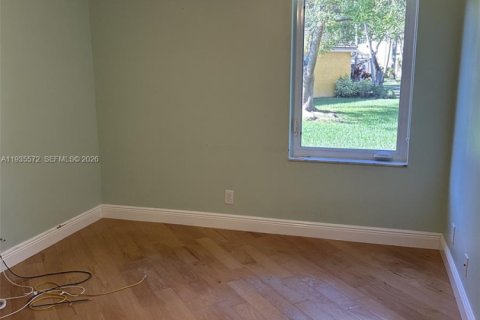 House in Weston, Florida 4 bedrooms, 196.58 sq.m. № 1995644 - photo 18