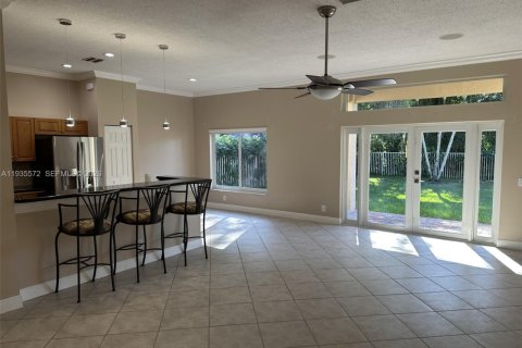House in Weston, Florida 4 bedrooms, 196.58 sq.m. № 1995644 - photo 5
