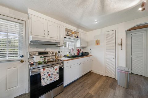 Villa ou maison à vendre à Port Charlotte, Floride: 2 chambres, 89.93 m2 № 1914767 - photo 10