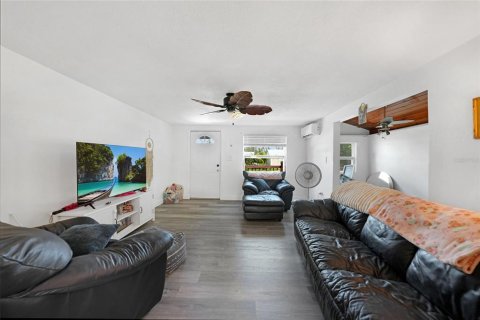 Villa ou maison à vendre à Port Charlotte, Floride: 2 chambres, 89.93 m2 № 1914767 - photo 5
