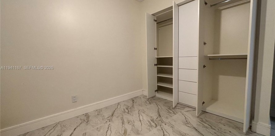 Таунхаус в Мирамар, Флорида 2 спальни, 97.55м2 № 2004535