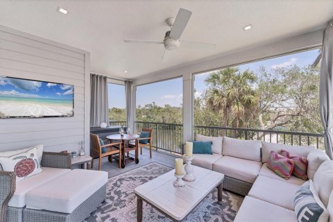 House in HUNTERS POINT in Cortez, Florida 3 bedrooms, 155.89 sq.m. № 1677068 - photo 12