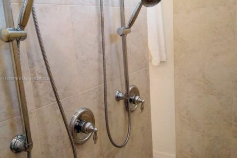 Villa ou maison à vendre à Cape Coral, Floride: 4 chambres, 238.11 m2 № 1938564 - photo 28