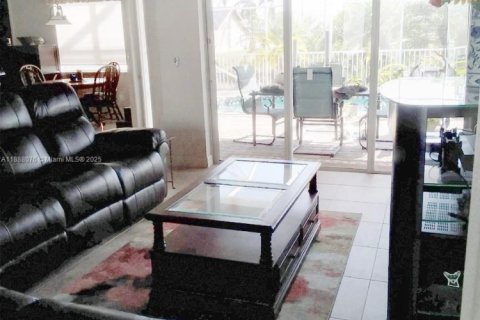 Villa ou maison à vendre à Cape Coral, Floride: 4 chambres, 238.11 m2 № 1938564 - photo 7