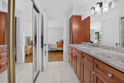 Condo in Delray Beach, Florida, 2 bedrooms № 2185634 - photo 21
