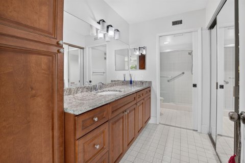 Condo in Delray Beach, Florida, 2 bedrooms № 2185634 - photo 19