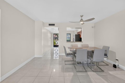 Condo in Delray Beach, Florida, 2 bedrooms № 2185634 - photo 13